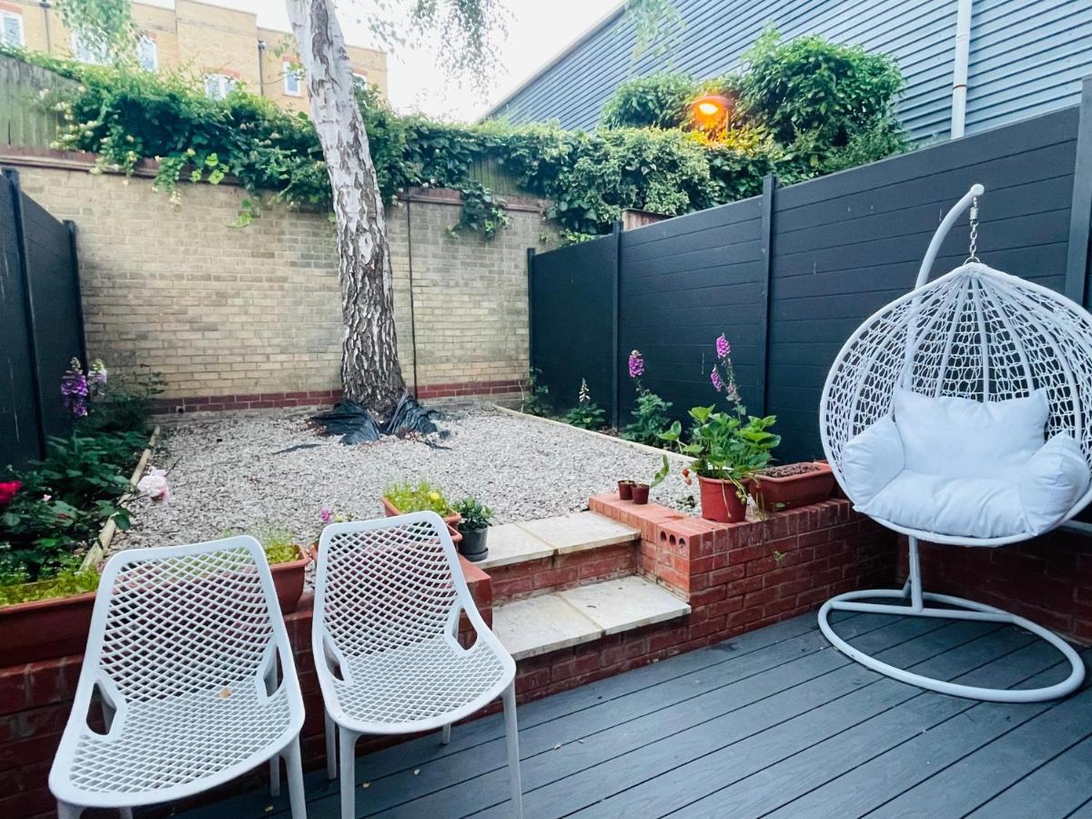 Riverside Premium En Suite Double Room E14 Londen Buitenkant foto